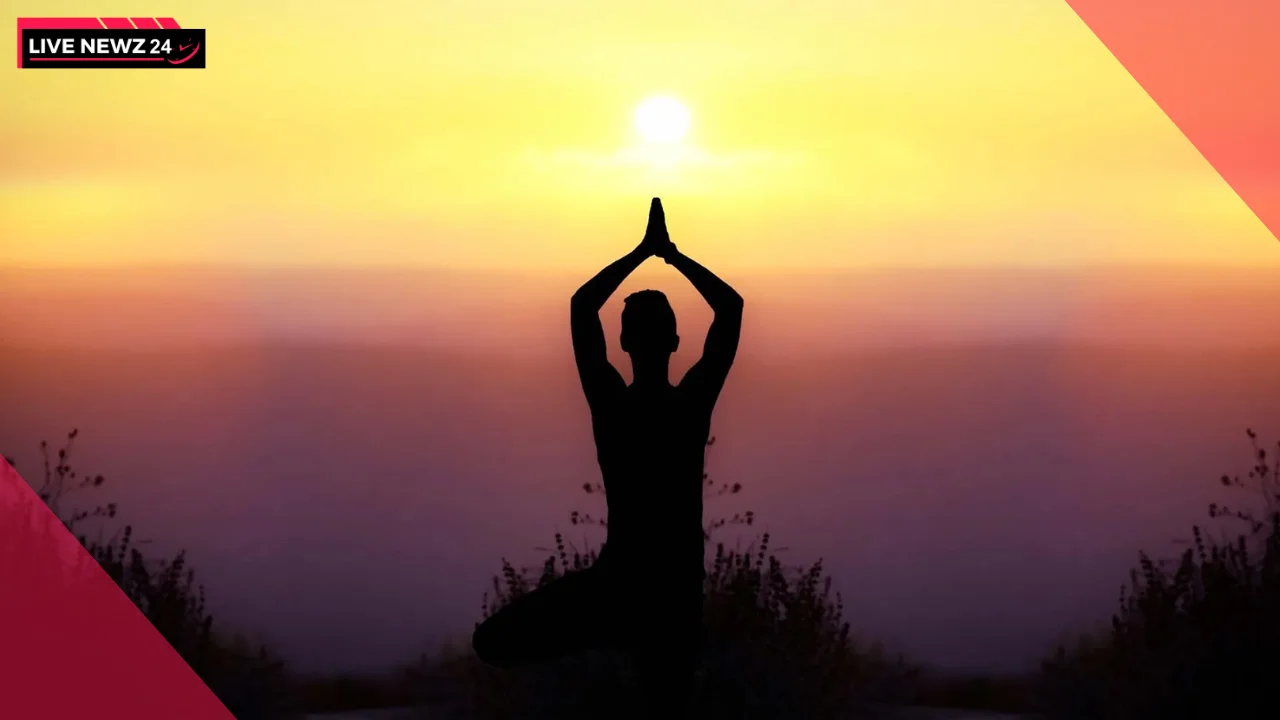 Surya Namaskar Benefits रोजाना सूर्य नमस्कार करने से दुरुस्त रहेगा दिल-ओ-दिमाग, जानिए सेहत के कई लाभ