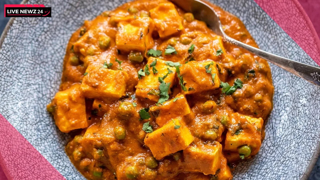 Matar Paneer Recipe रेस्ट्रोरेंट जैसा मटर पनीर घर पर, जाने कैसे !