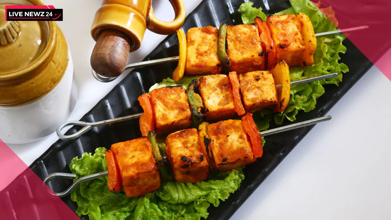 Paneer Tikka Recipe: खाने में स्वादिस्ट और पोस्टिक